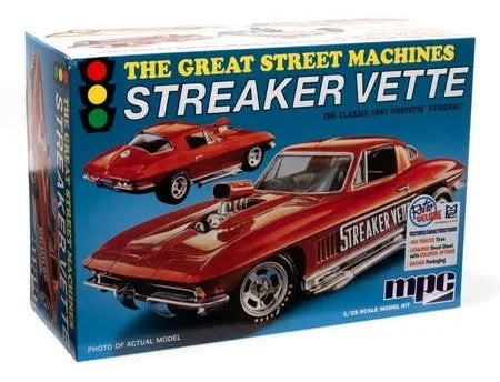 MPC973 1967 Classic Corvette Stingray Model Kit 1:25