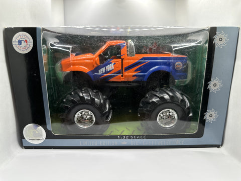 New York Mets Fleer MLB Ford F-350 Monster Truck 1:32 Scale Toy Vehicle