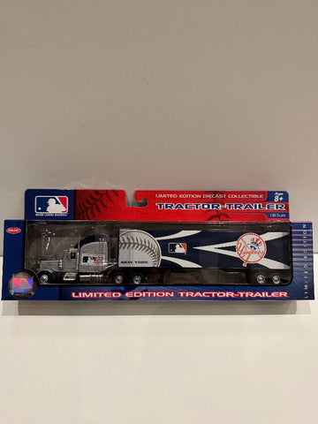 New York Yankees Fleer MLB 2006 Tractor Trailer 1:80 Scale