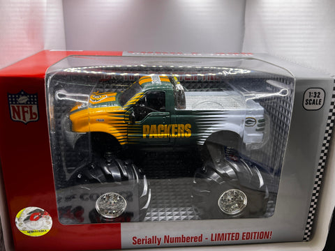 Green Bay Packers Fleer NFL Ford F-350 Monster Truck 1:32 Scale Toy Vehicle New in Box