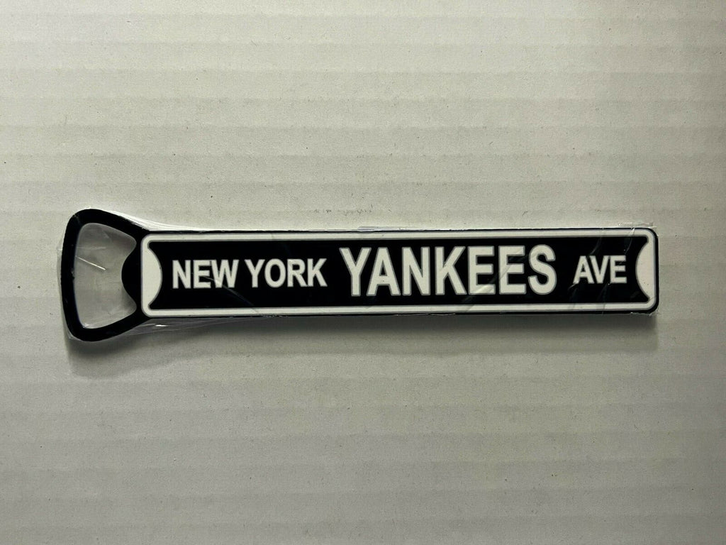 Bottle Opener New York Yankees Magnet